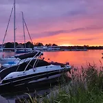 Апартаменты Bella Vista - 3pok, 4 Lozka, Centrum, Parking, Winda, Widok Na Rzeke, Netflix Илава