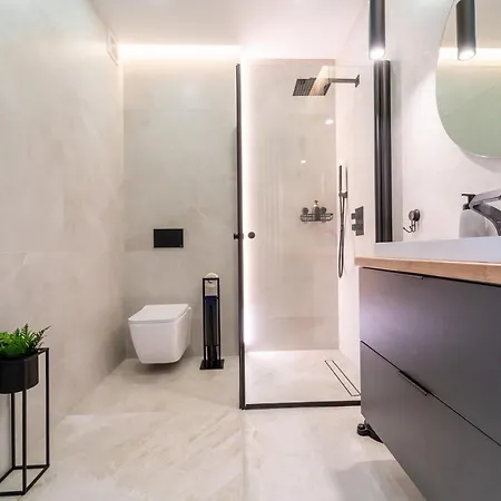 Bella Vista - 3pok, 4 Lozkz, Centrum, Parking, Winda, Widok Na Rzeke, Netflix Appartement *