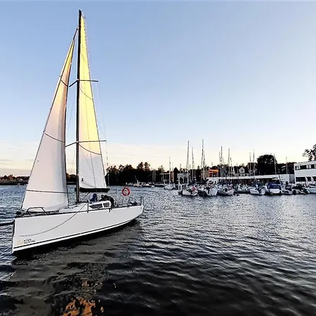 Bella Vista - 3pok, 4 Lozkz, Centrum, Parking, Winda, Widok Na Rzeke, Netflix